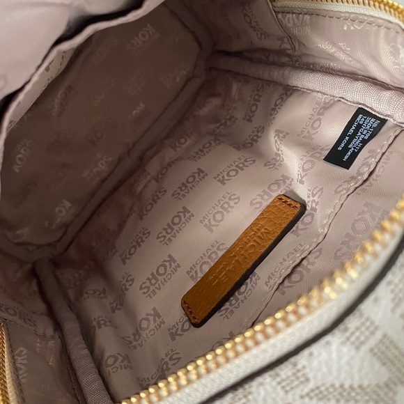 Michael Kors XS Abbey backpack - Picture 5 of 5